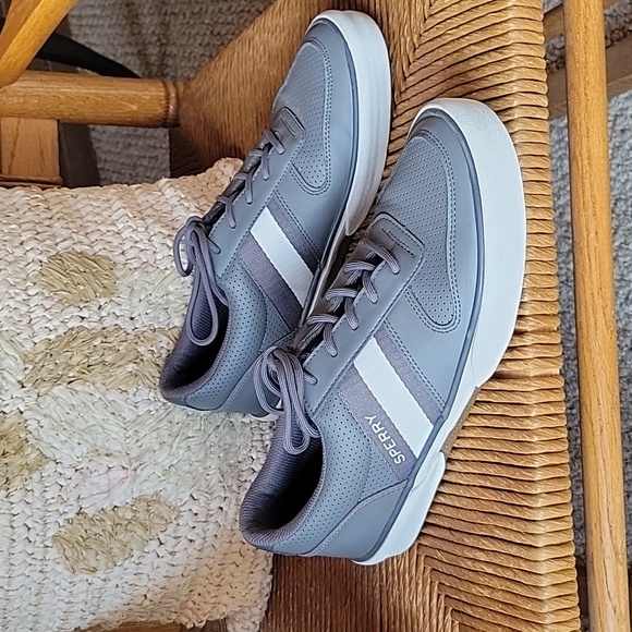 Sperry Top-Sider, Halyard Retro Sneaker, gray, white, size 10 - Picture 1 of 11